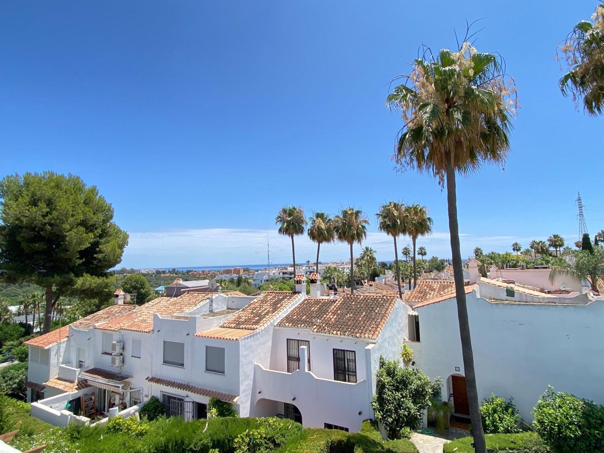 Townhouse W/Sea View & Garden Villa Estepona Eksteriør bilde