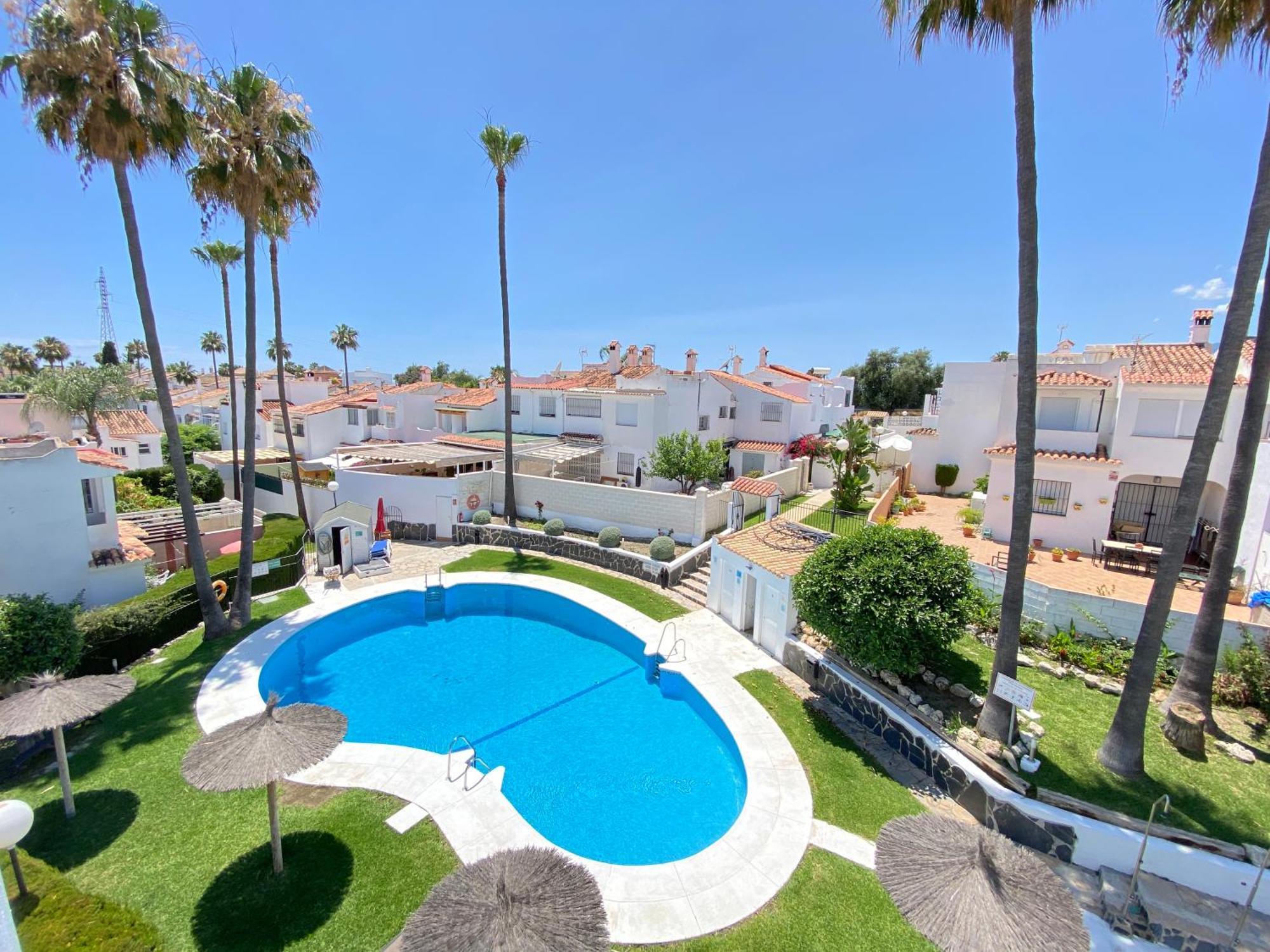 Townhouse W/Sea View & Garden Villa Estepona Eksteriør bilde